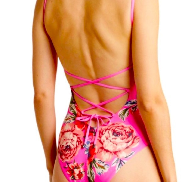 NWT Maaji Reversible Flower
Garden Heavenly Lace-Up One-Piece Swimsuit -Sz S - Picture 2 of 6